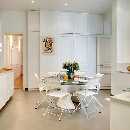 Apartment In A Great Location Close To The Eiffel Tower *