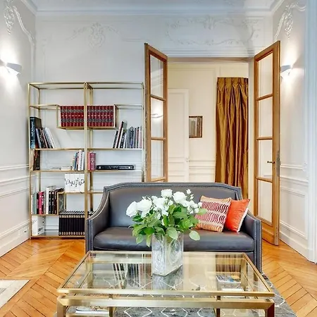 Apartment In A Great Location Close To The Eiffel Tower