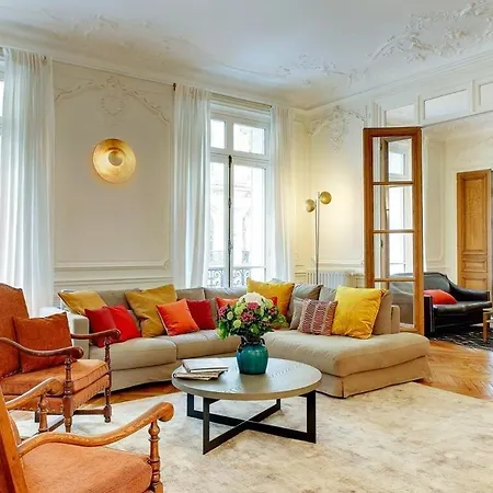 In A Great Location Close To The Eiffel Tower