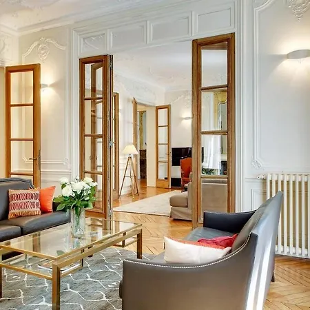 In A Great Location Close To The Eiffel Tower Daire Paris