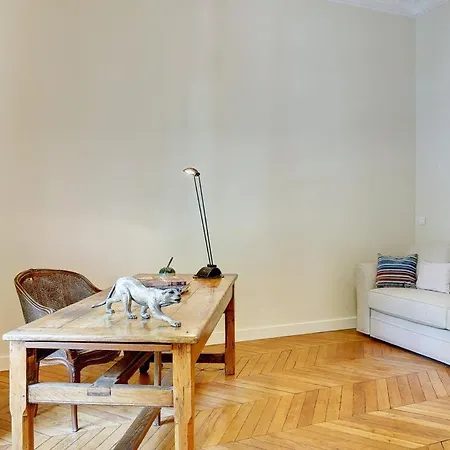 In A Great Location Close To The Eiffel Tower Daire *