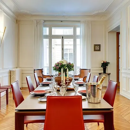 Apartment In A Great Location Close To The Eiffel Tower *