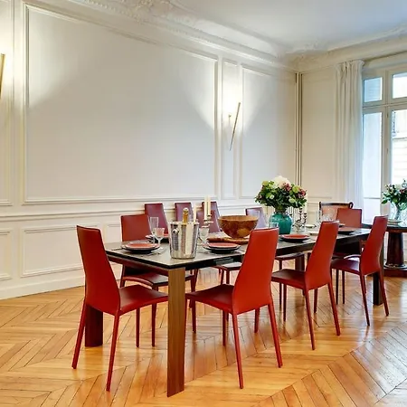 Apartment In A Great Location Close To The Eiffel Tower *